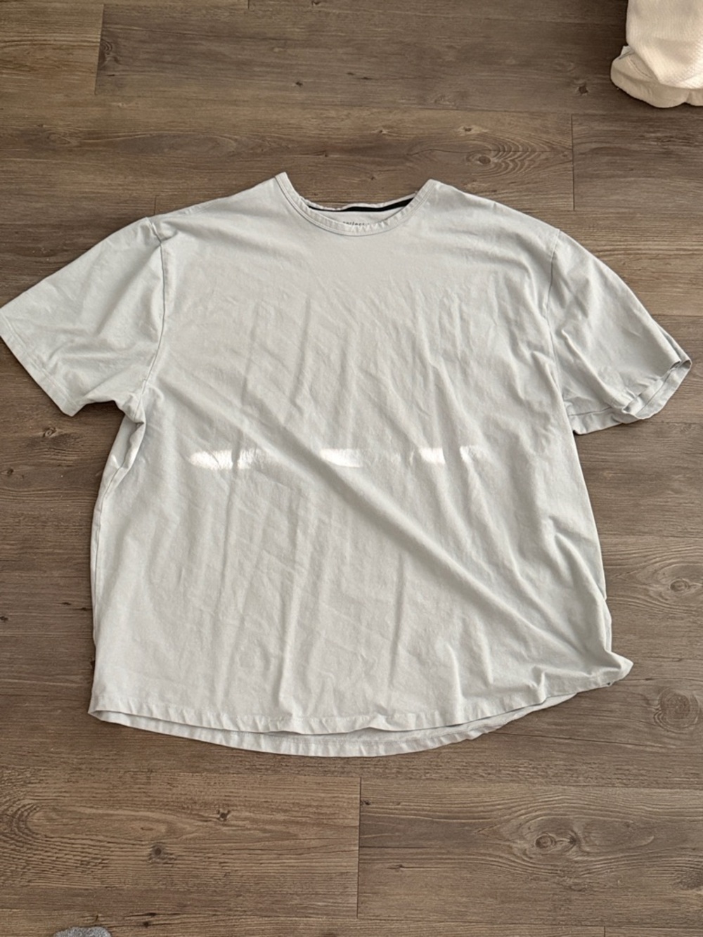 Men's Short-Sleeve Crewneck Tee in Light Gray